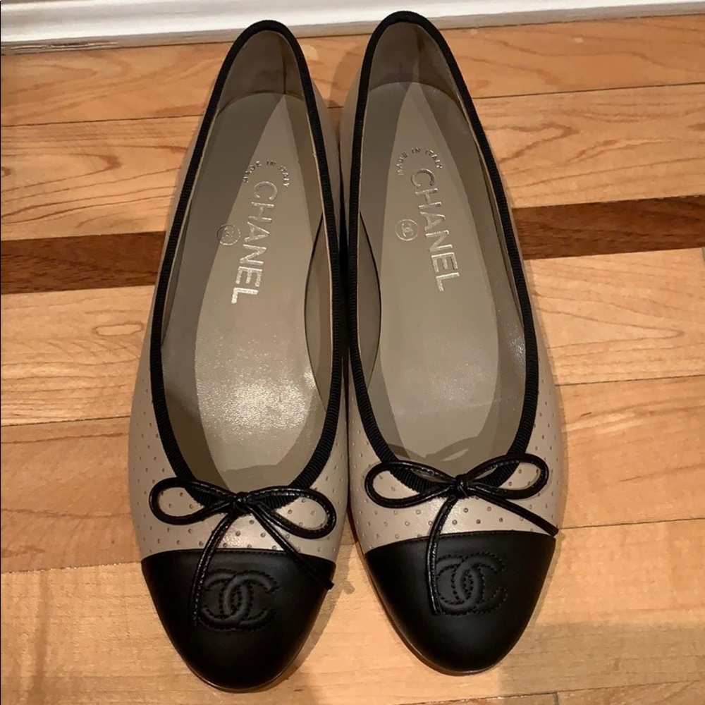 WOMENS CHANEL BRAND NEW SIZE 36.5 BALLERINA FLATS